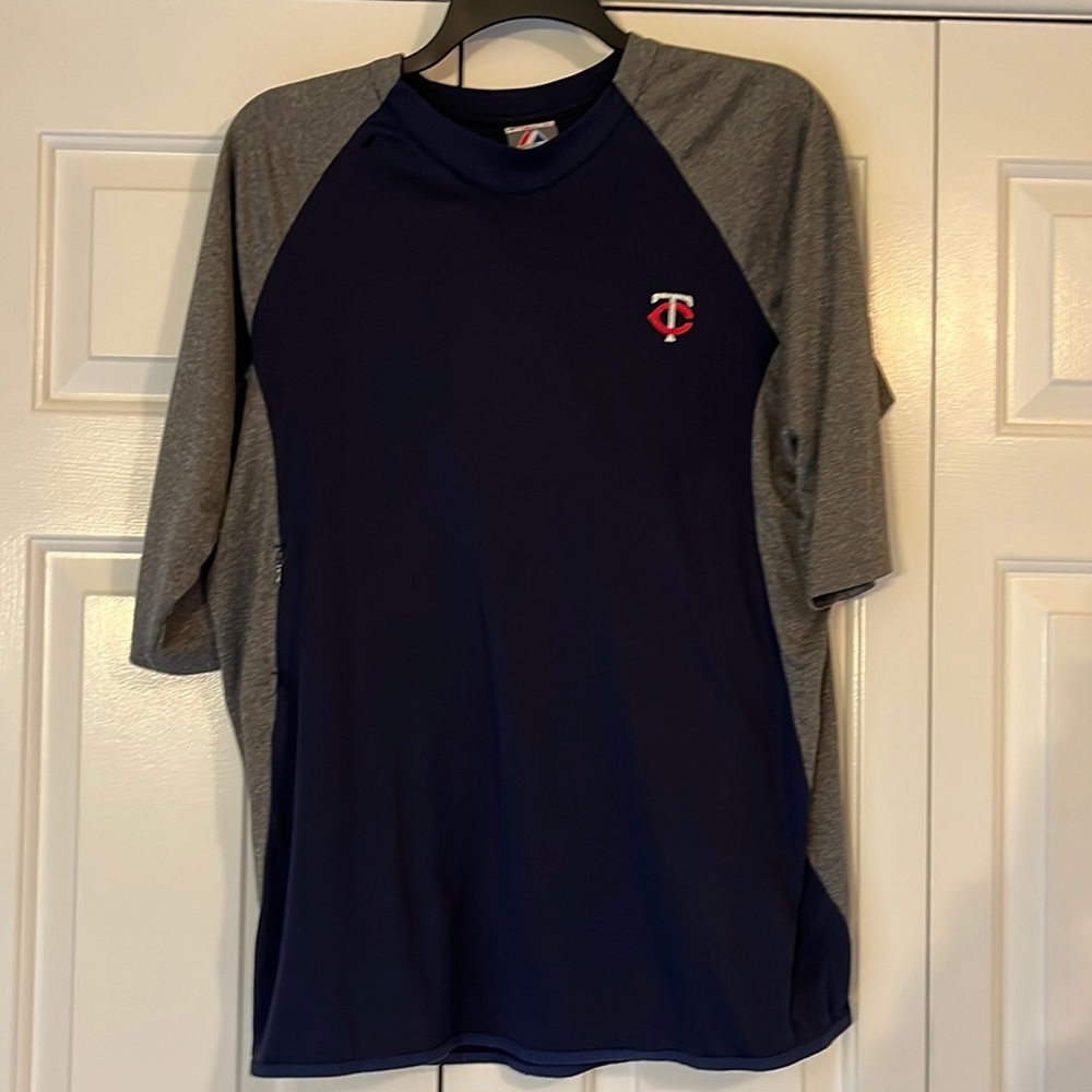 Men's Majestic MLB Minnesota Twins tee shirt